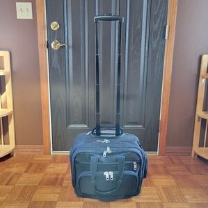 Crew 14 inch Rolling Tote